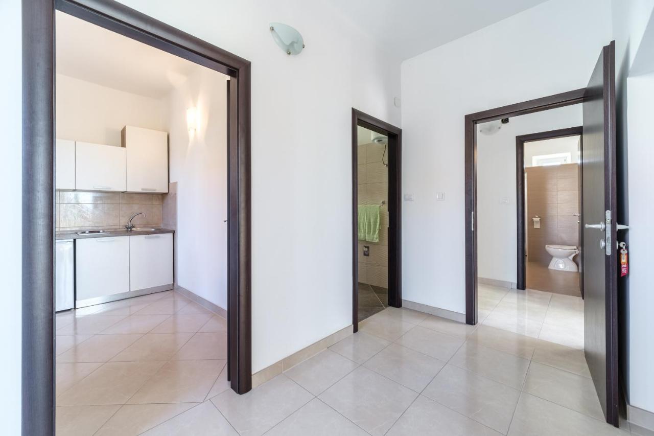 Beach Paradise Apartments Podstrana Exterior foto